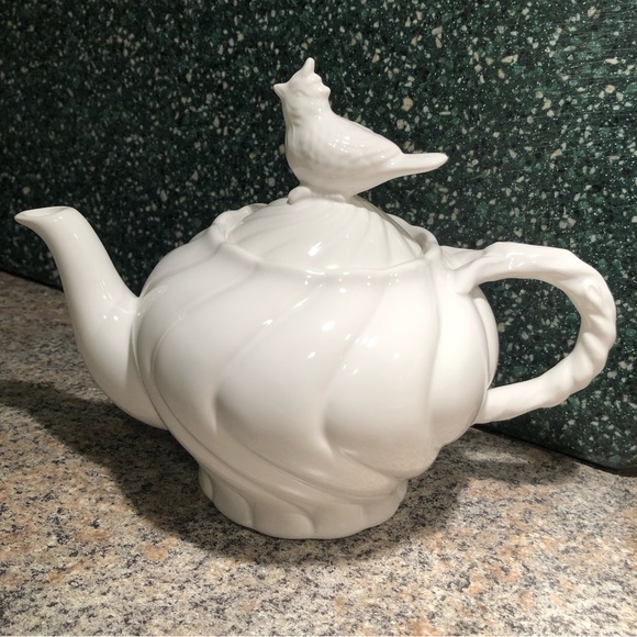 COPY - Harry & David white tea pot with cardinal on top. - Picture 1 of 7